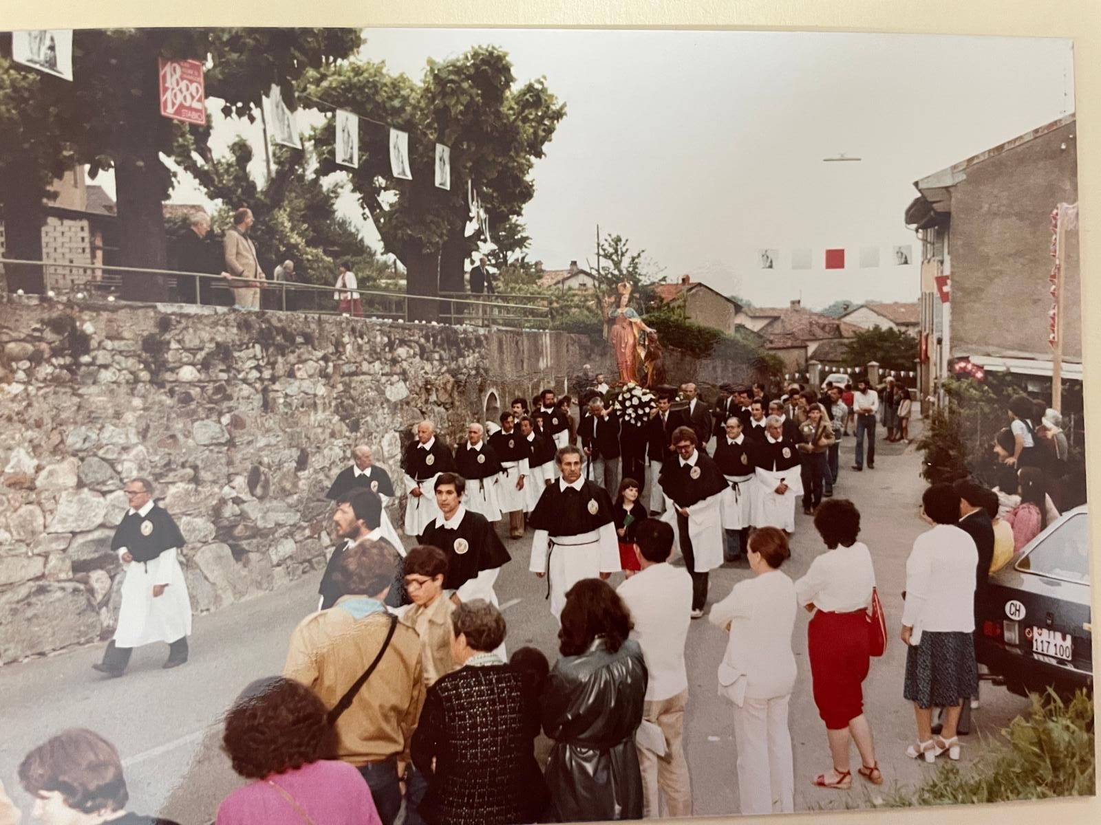 1982