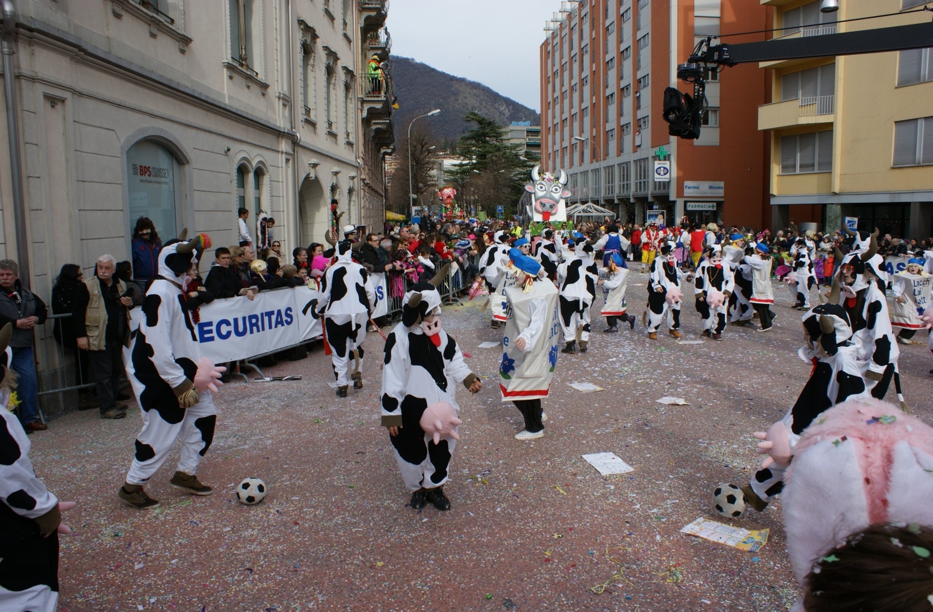 2014 Va cche Forza ul Lacc CH 1