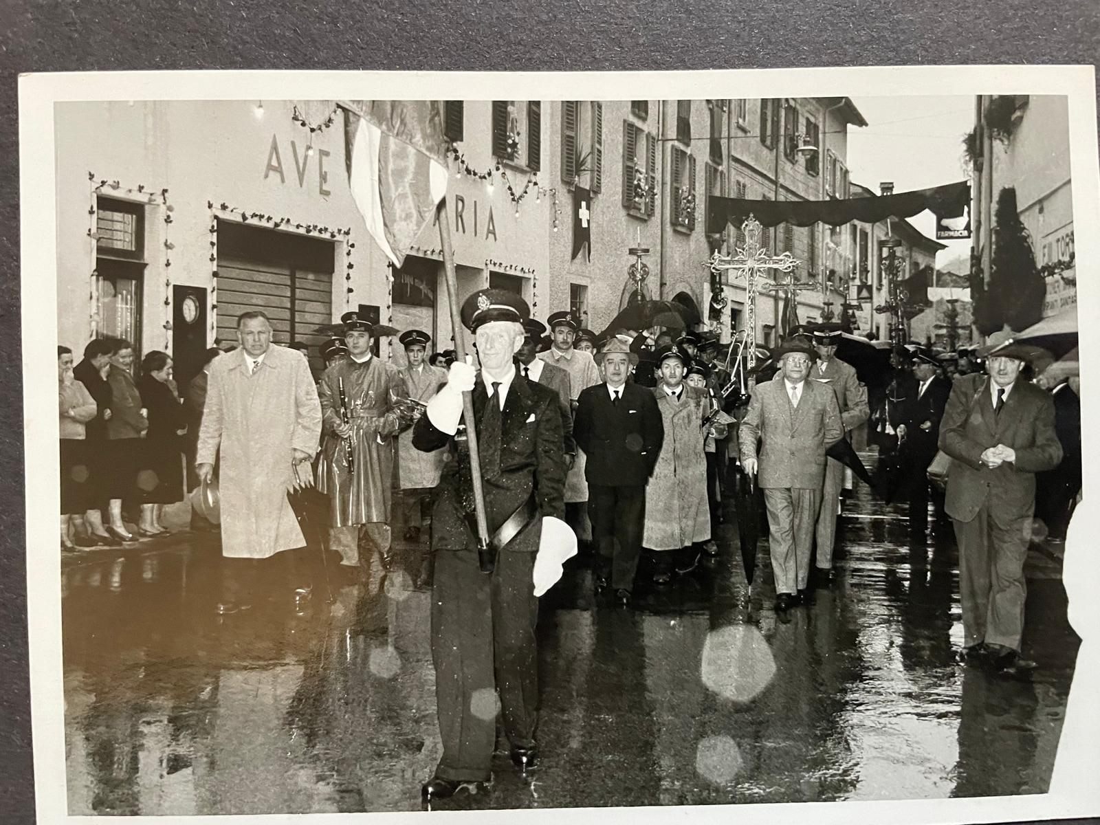 1957