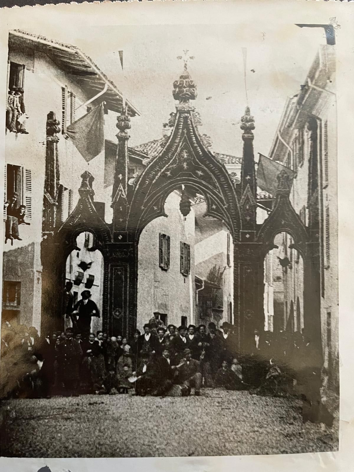 1882