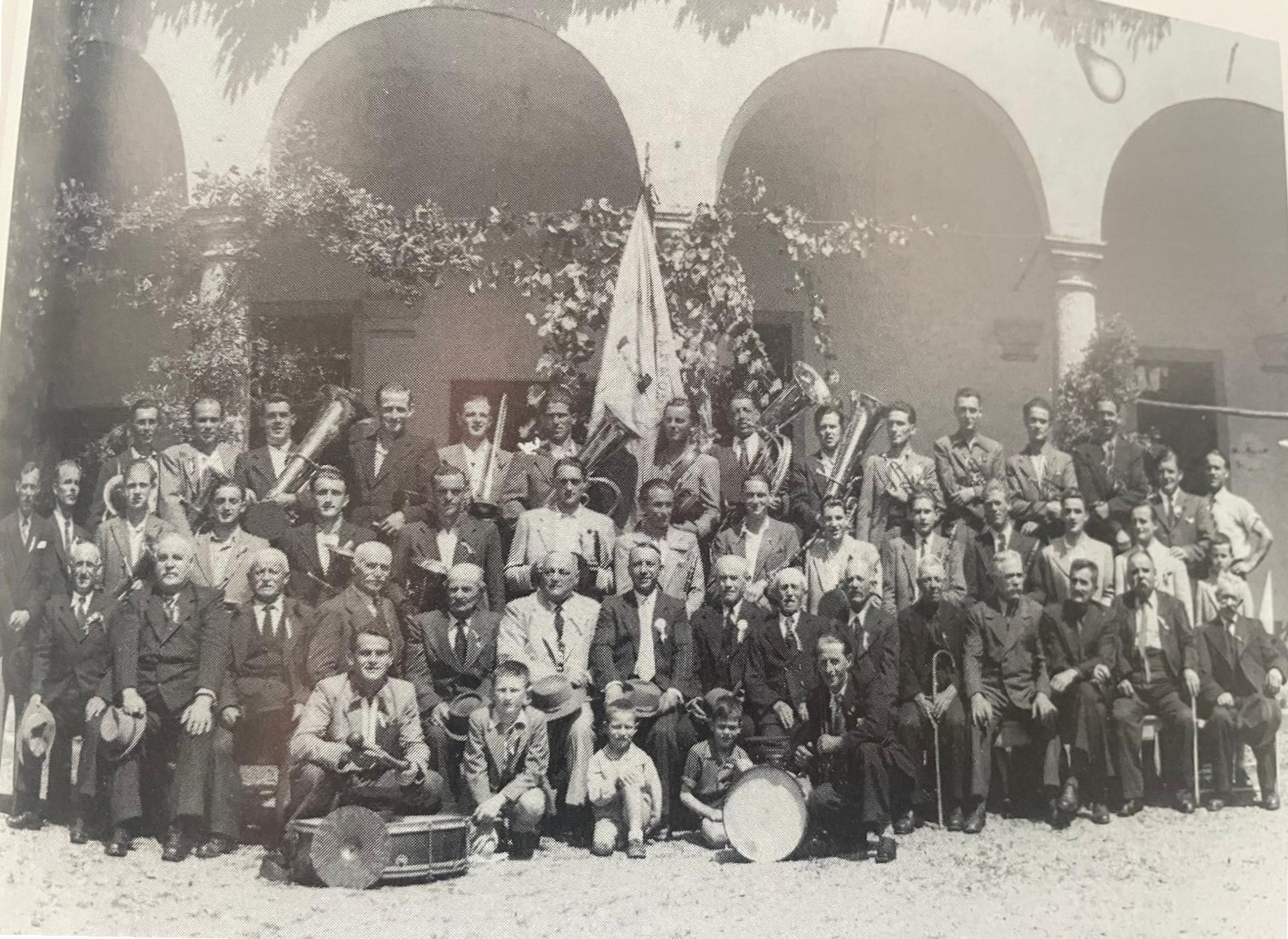 1946