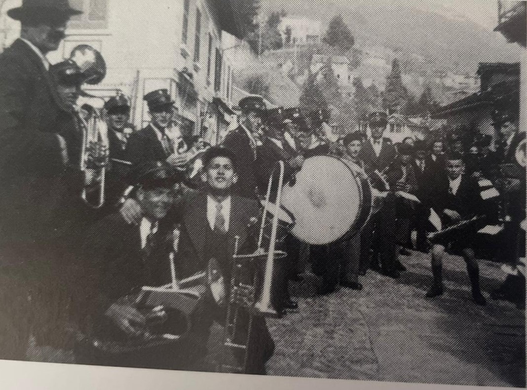 1935