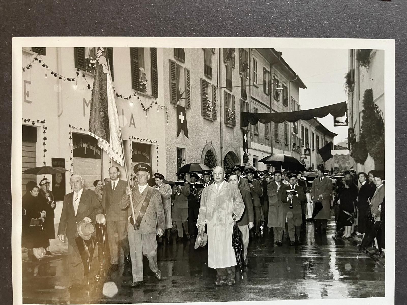 1957