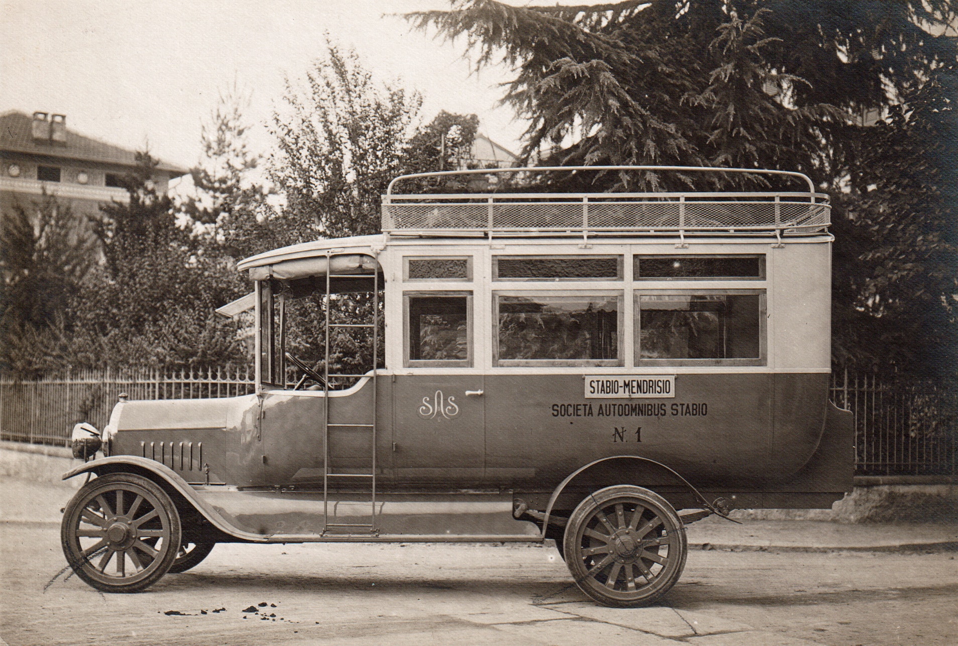 1921 2