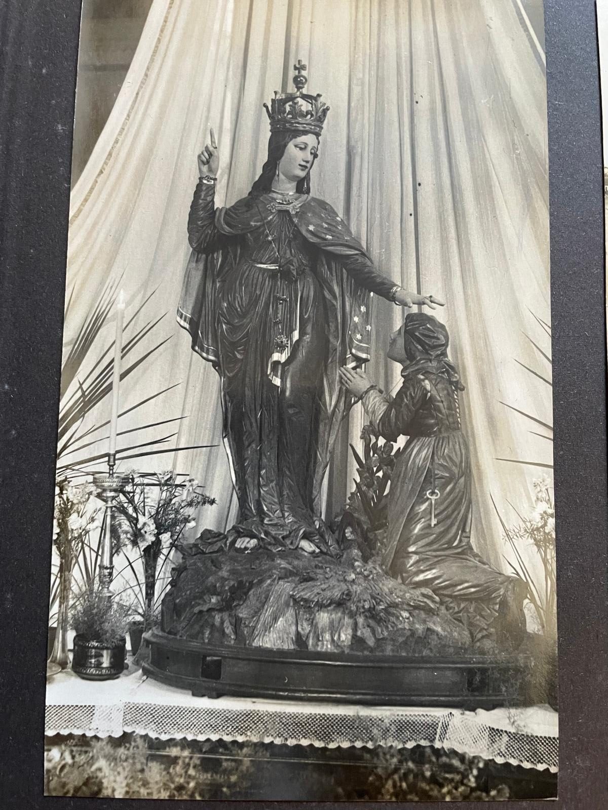 1932