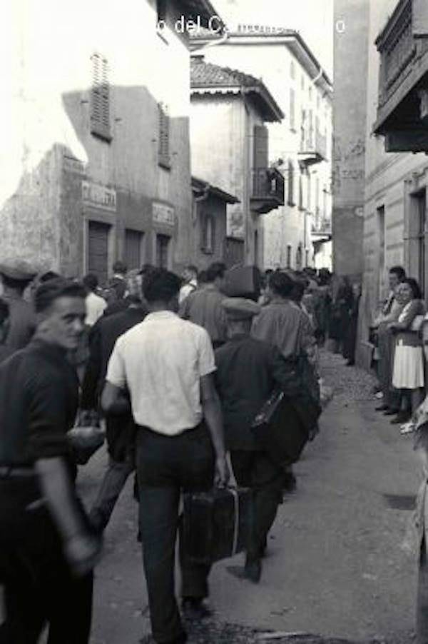 1943