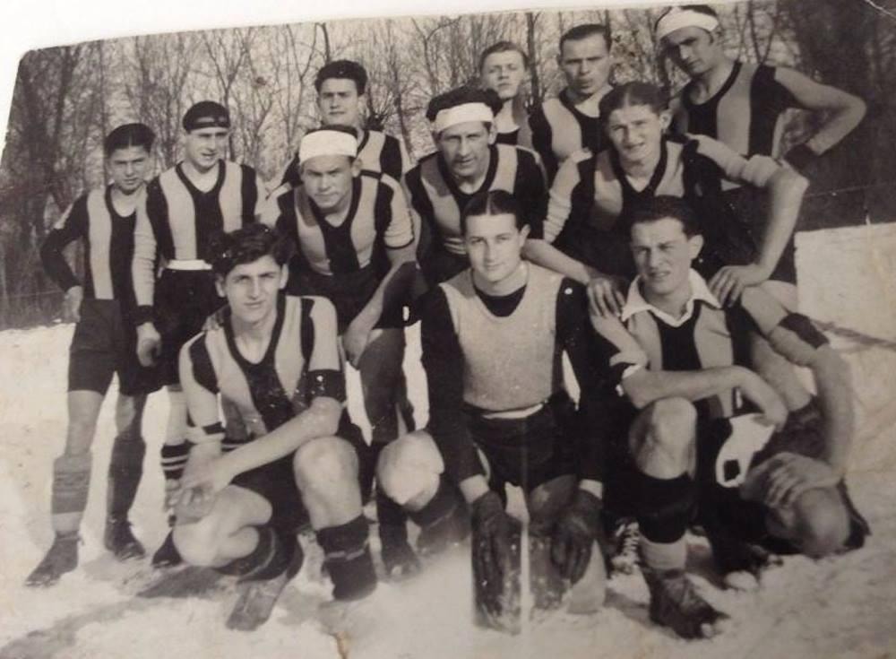 1935
