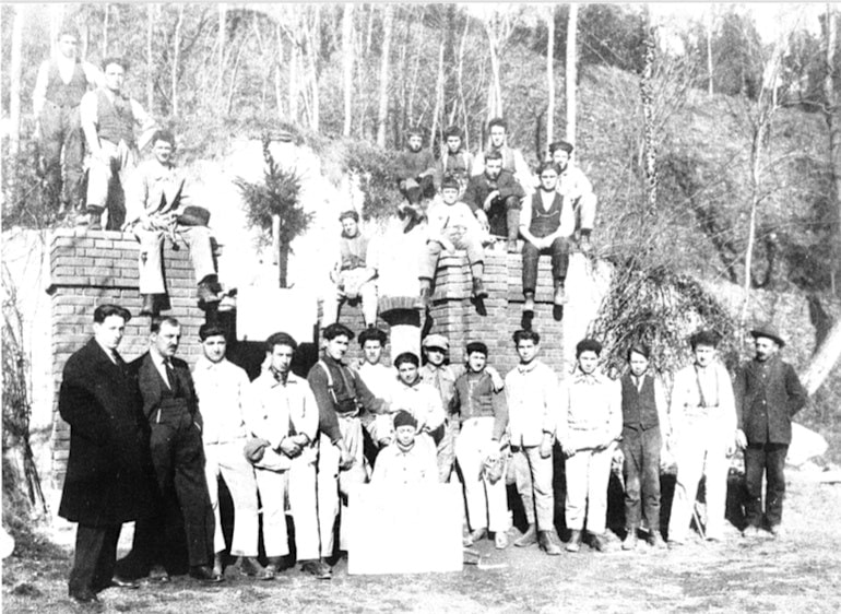 1949, Costruzione della Casina