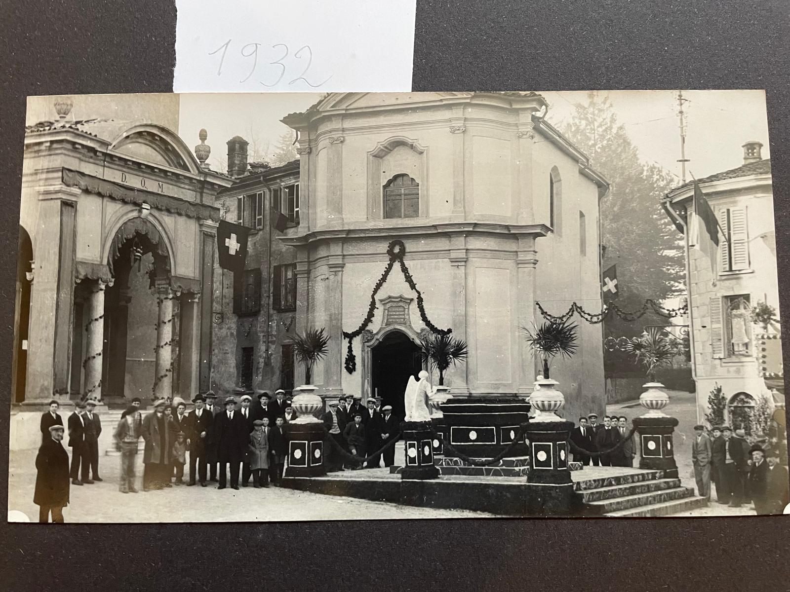 1932