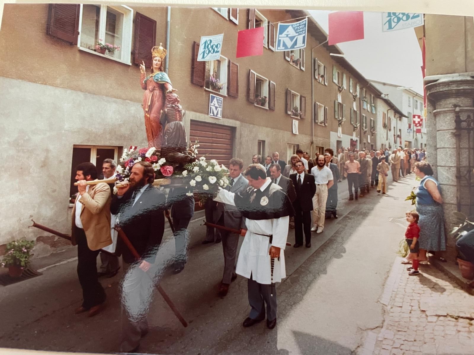 1982