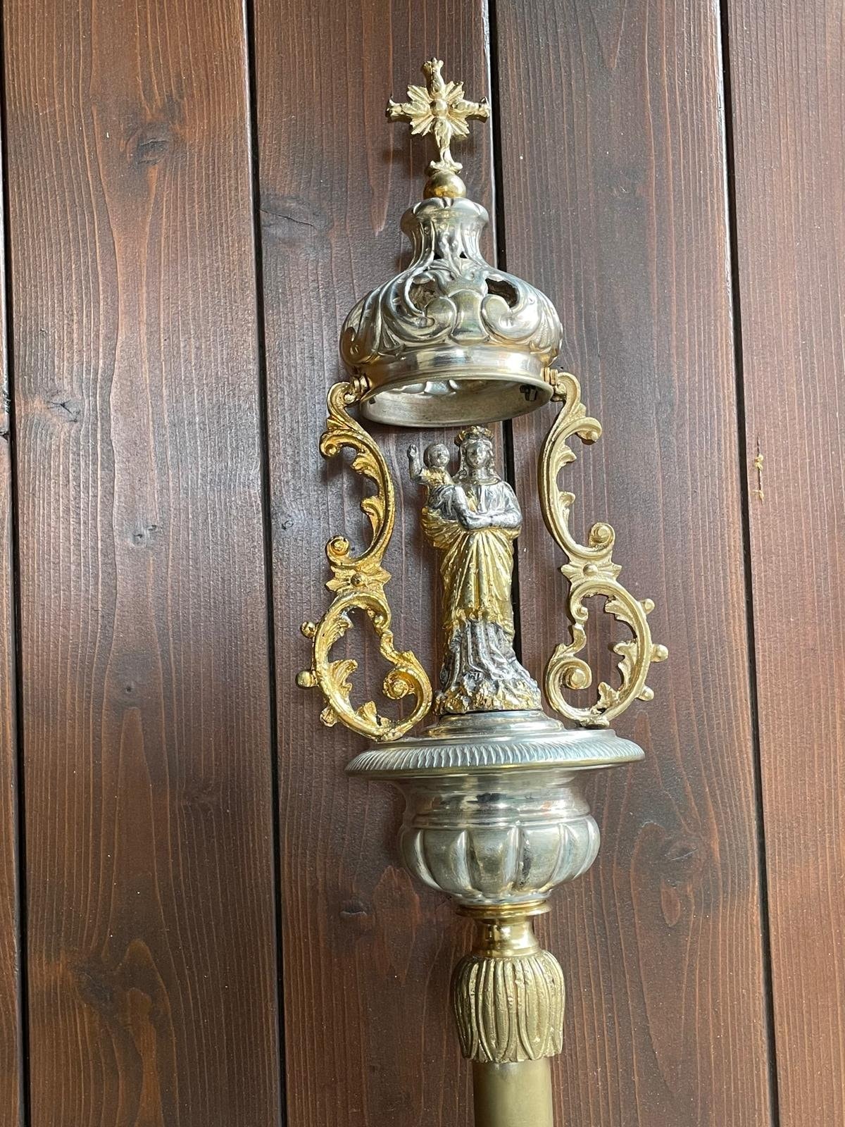 Il bastone del Priore principale Natale Cremonini