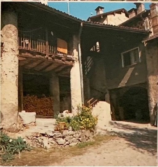 Anni 70 Corte di Fonso Legnamée, via Gropp