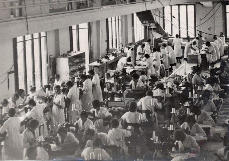 1935