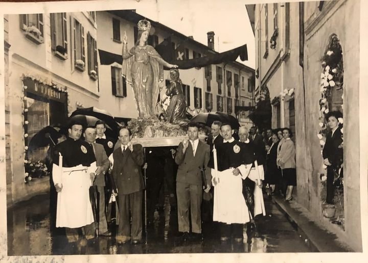 1957