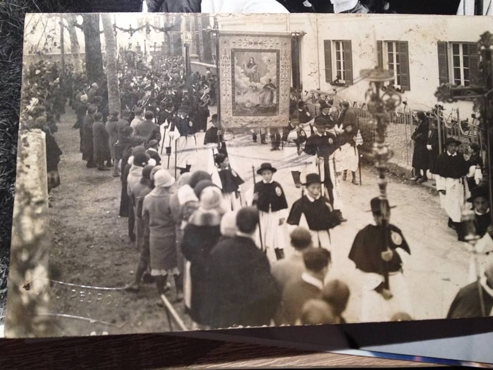 1932