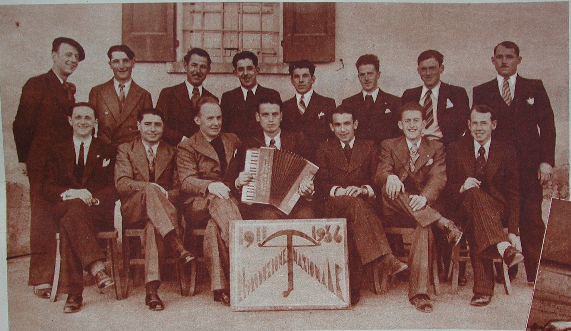 1911