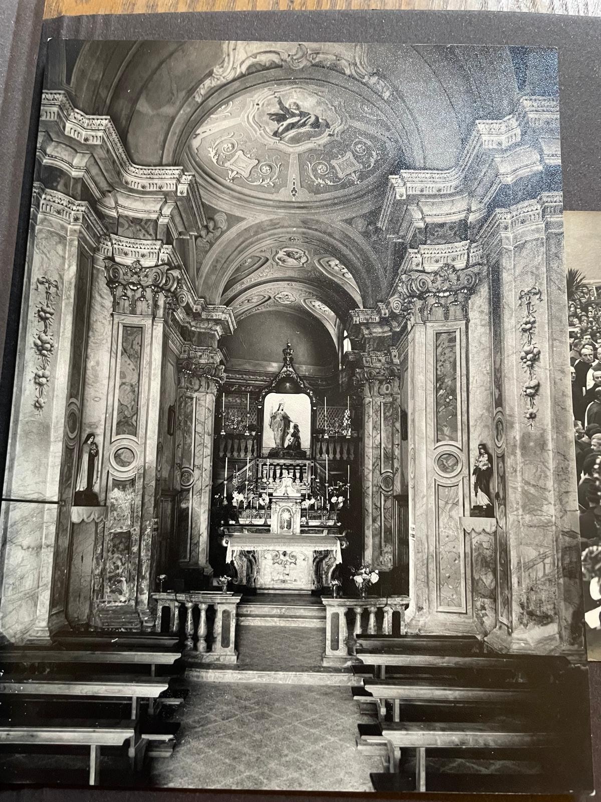 1932