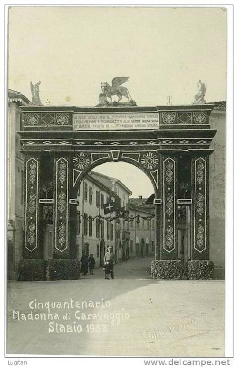 1932