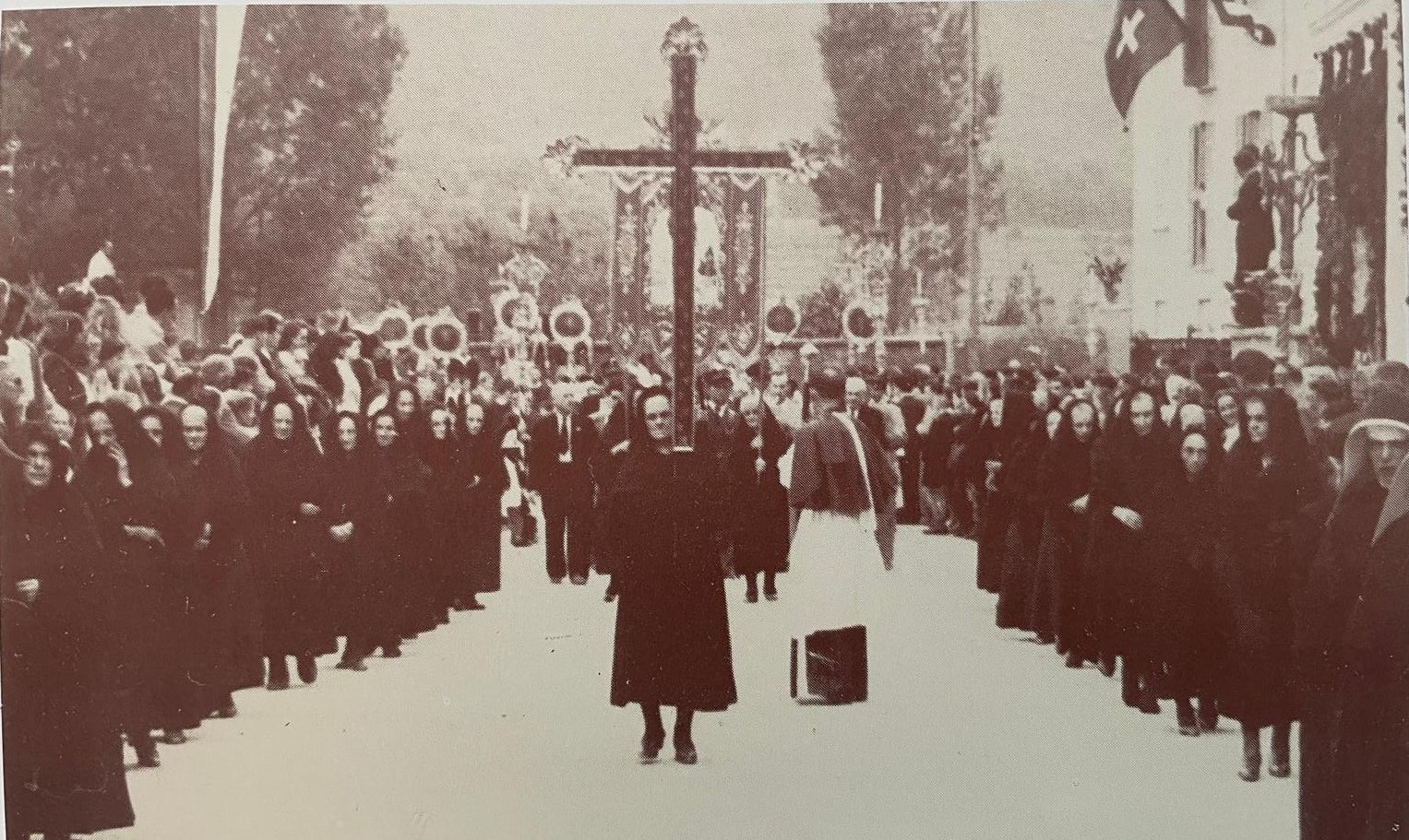 1882