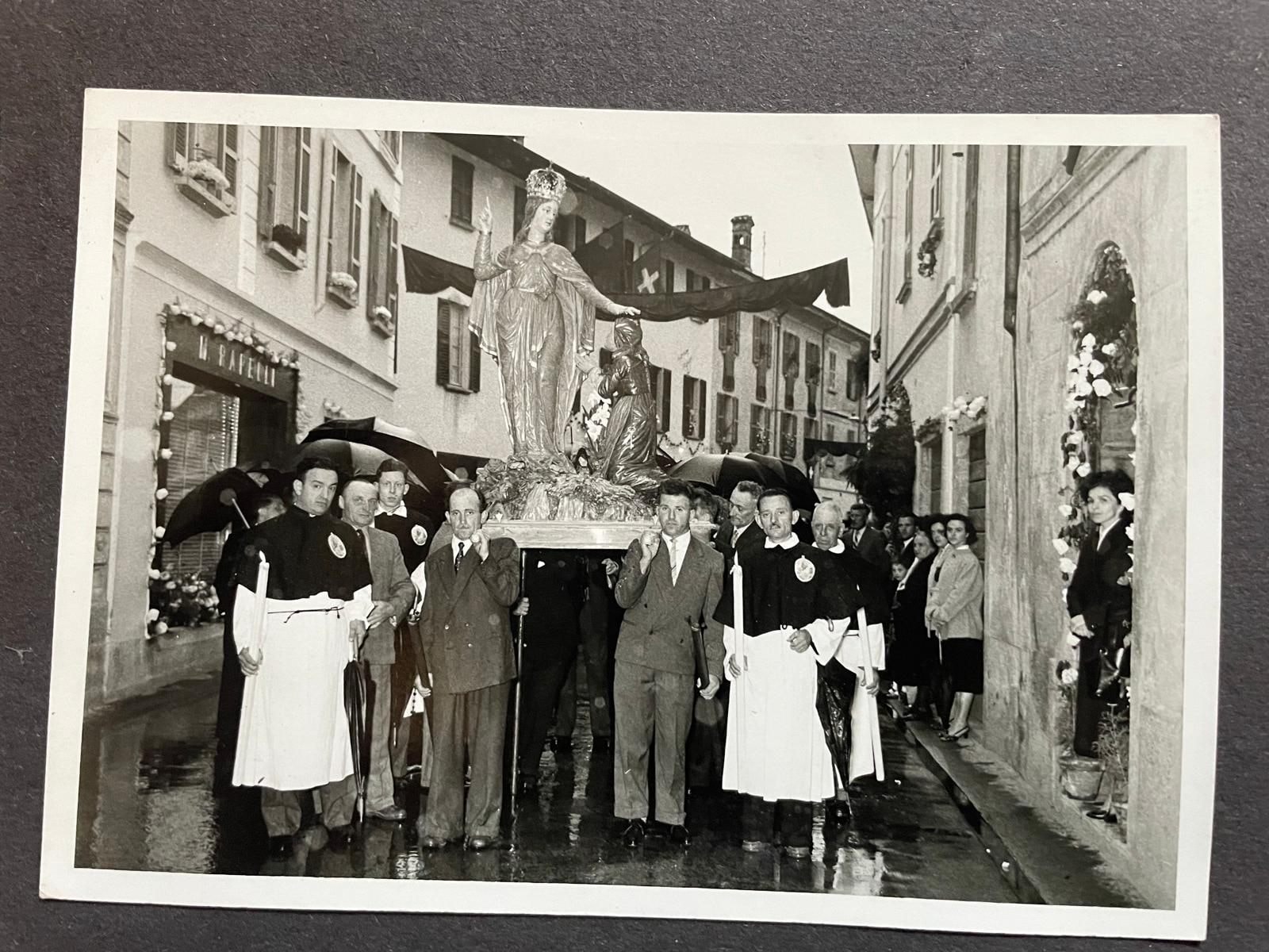 1957