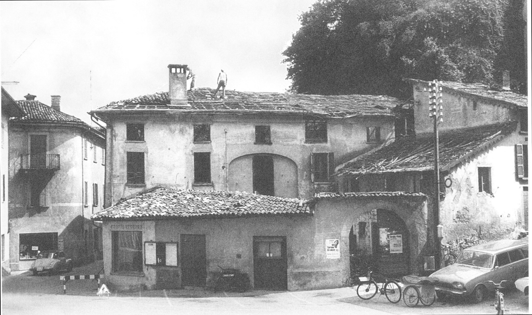 1963