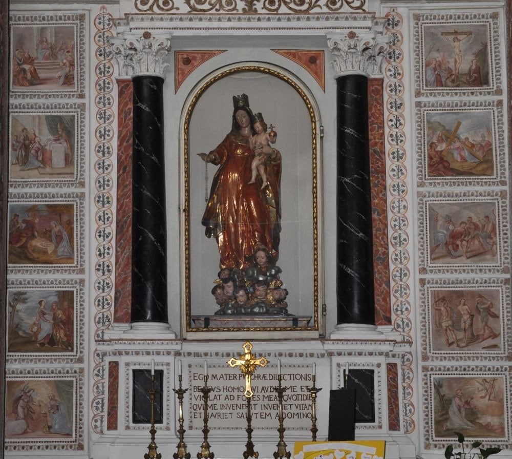 La Madonna Del Rosario