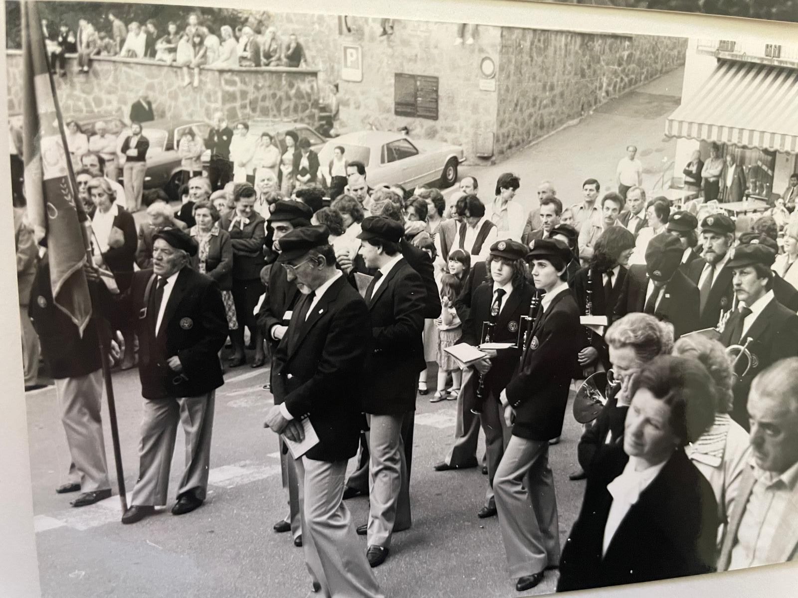 1982