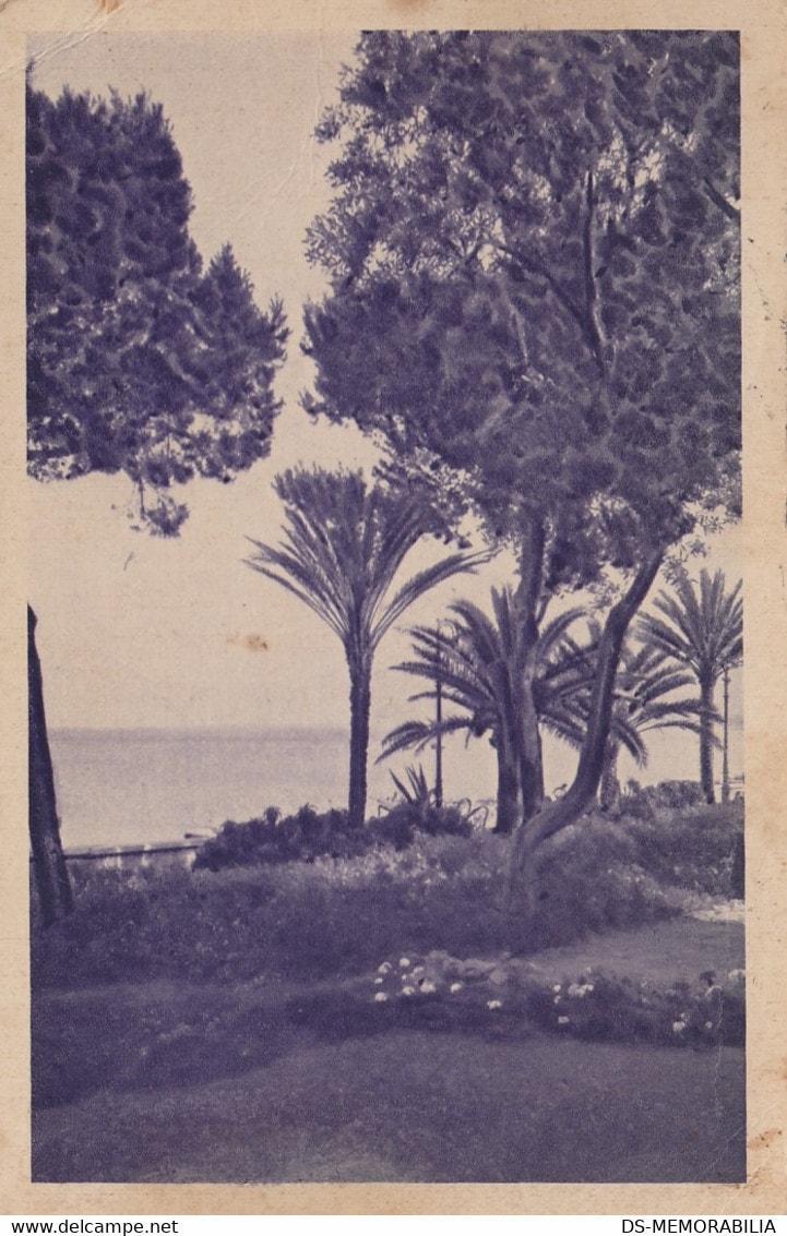1932
