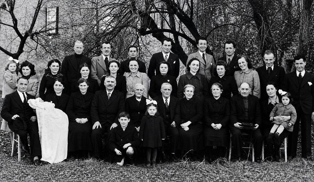 1944 Famiglia Crivelli