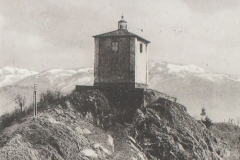 1920 circa, NEL 1536 EBBE LUOGO UN PROCESSO CON RELATIVA CONDANNA AL ROGO E NE FU PROTAGONISTA UNA CERTA MARGHERITA CHE FU ACCUSATA DA UNA COMARE SUA VICINA DI AVER PARTECIPATO AL SABBA SULLA COLLINA DEL CASTELLO...