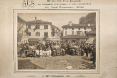 1921 L'inaugurazione del servizio autoomnibus