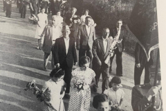 1953