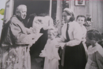 Anni 60, Don Bonanomi, Elvira...dietro Adriana Rossi