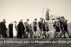 Anni 50 Con la Madonna dei Pellegrini