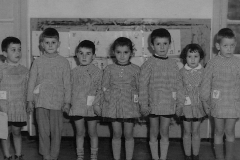 1963 Asilo San Pietro. Antonio Cincioni, Graziano Bernasconi, Claudio Giorgi, Lorella Della Casa, Marzio Robbiani, Mariella Cantalupi e Tiziano Robbiani.